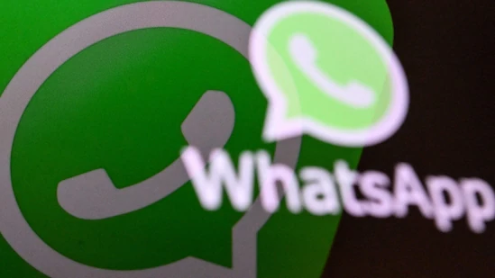 Showing avatars with a single checkmark on WhatsApp